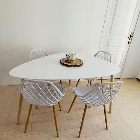 Logement A 10 Minutes A Pied De La Gare Centre アヴィニョン エクステリア 写真