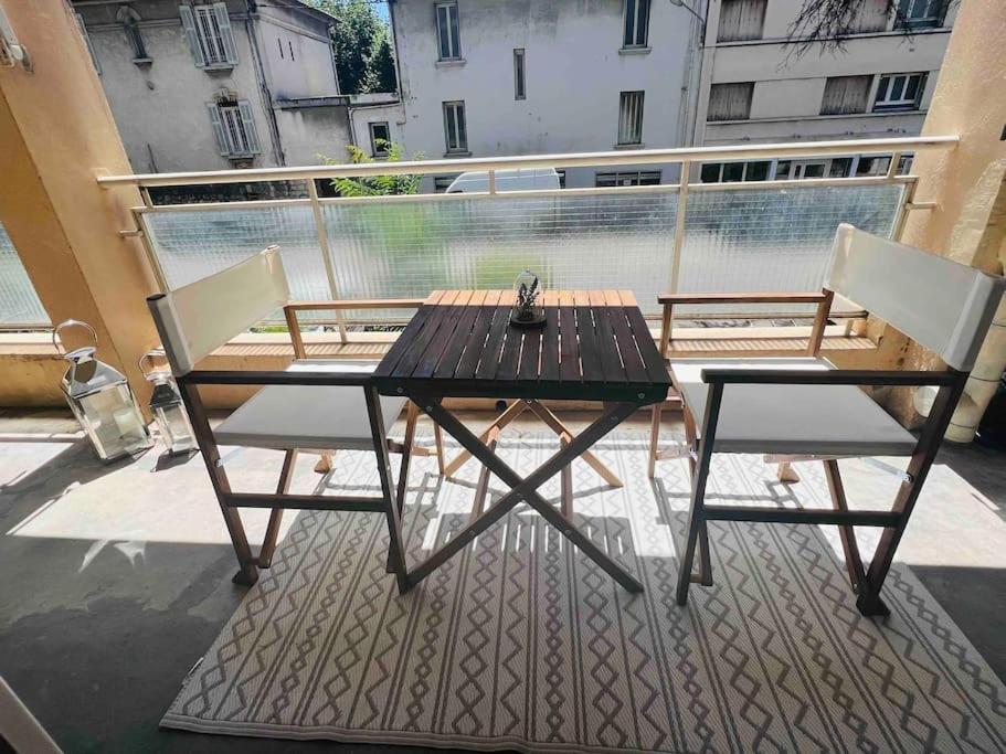 Logement A 10 Minutes A Pied De La Gare Centre アヴィニョン エクステリア 写真
